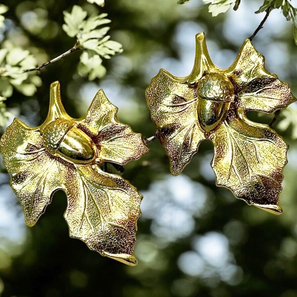 Marino Vintage Gold Oak Leaf Acorn Clip On Earrings